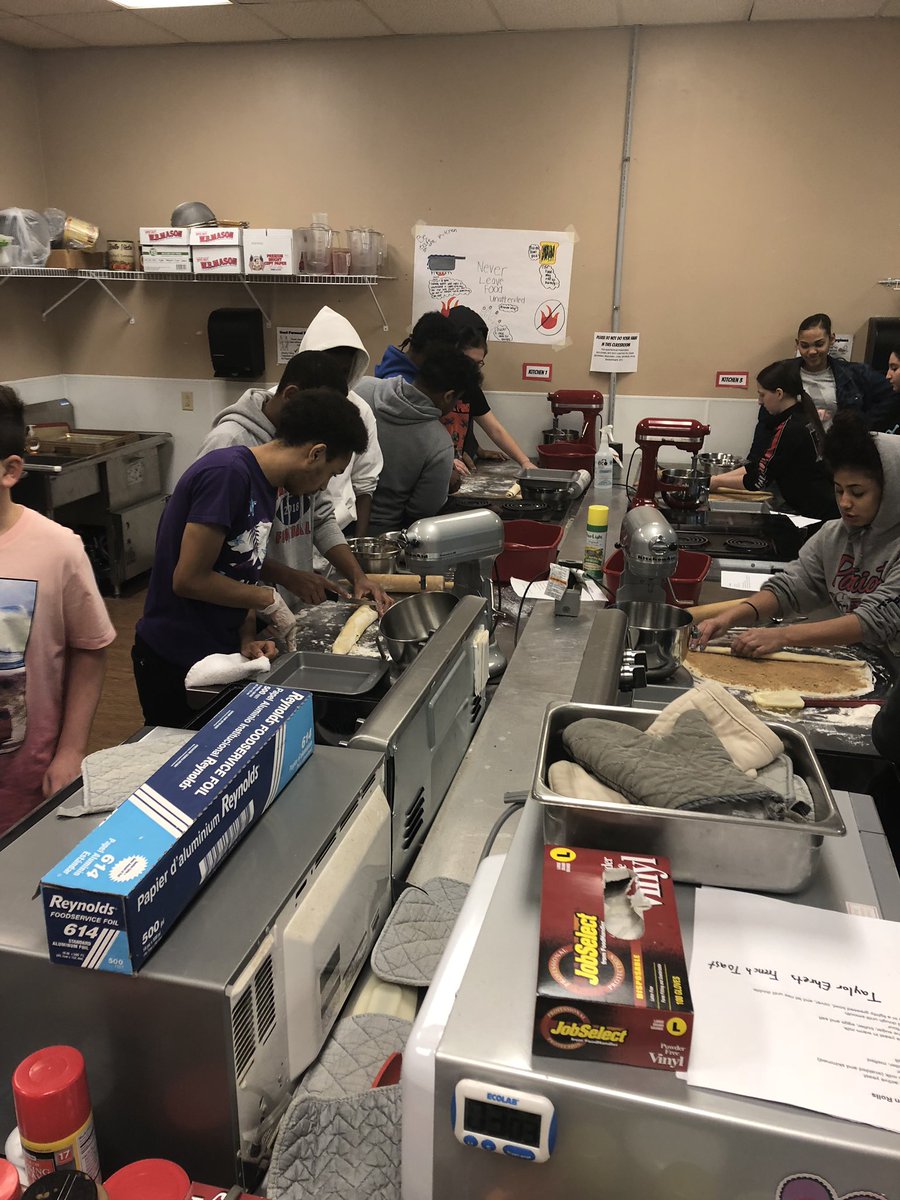 BHS_FACS's tweet photo. Cinnamon roll production in full effect!! Culinary 1 rocked it out in the kitchen today! @brenda_lidestri  @dawnecadams @BinghamtonCSD @Kevin_Richman https://t.co/XNNm2OzjlS
