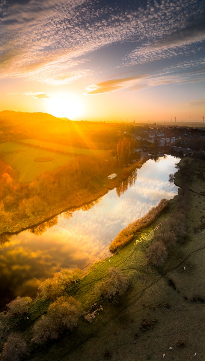 A birds-eye view above the river weaver - watching the sun go down behind #Frodsham Hill. #Cheshire