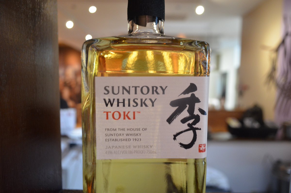 wasabifargo's tweet image. It&apos;s snowing.
Whisky is coming.
#TokiTime