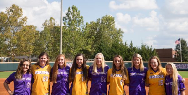 Softball signs nine student-athletes for 2018-19 class dlvr.it/QrL6kD