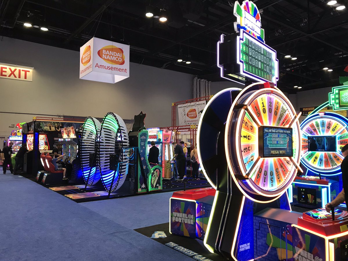 Park_Journey's tweet photo. Seriously, rows and rows of video games. It would take days to try and play everything. #IAE18 #IAE2018 https://t.co/D84PbmHoRg