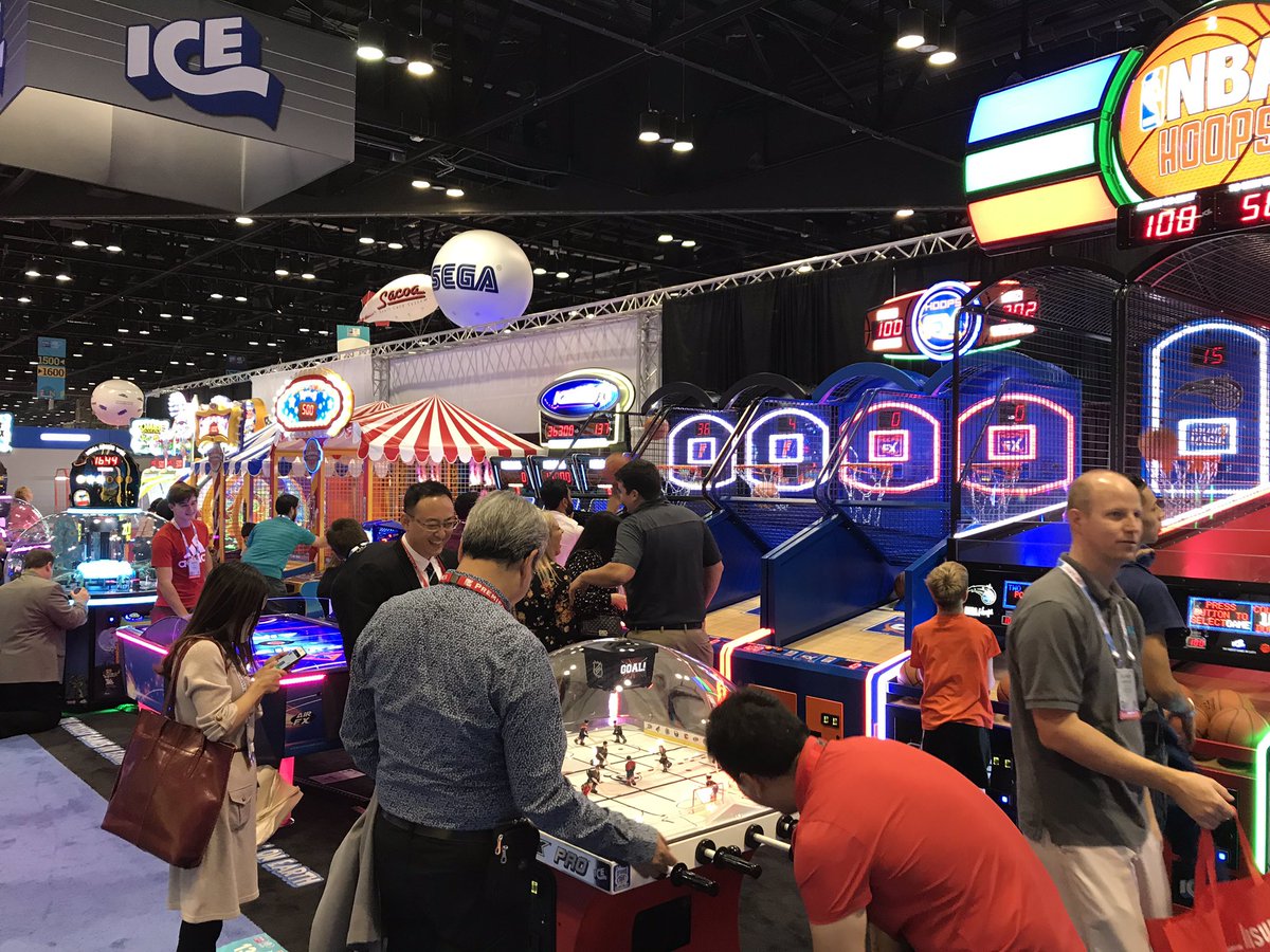Park_Journey's tweet photo. Seriously, rows and rows of video games. It would take days to try and play everything. #IAE18 #IAE2018 https://t.co/D84PbmHoRg