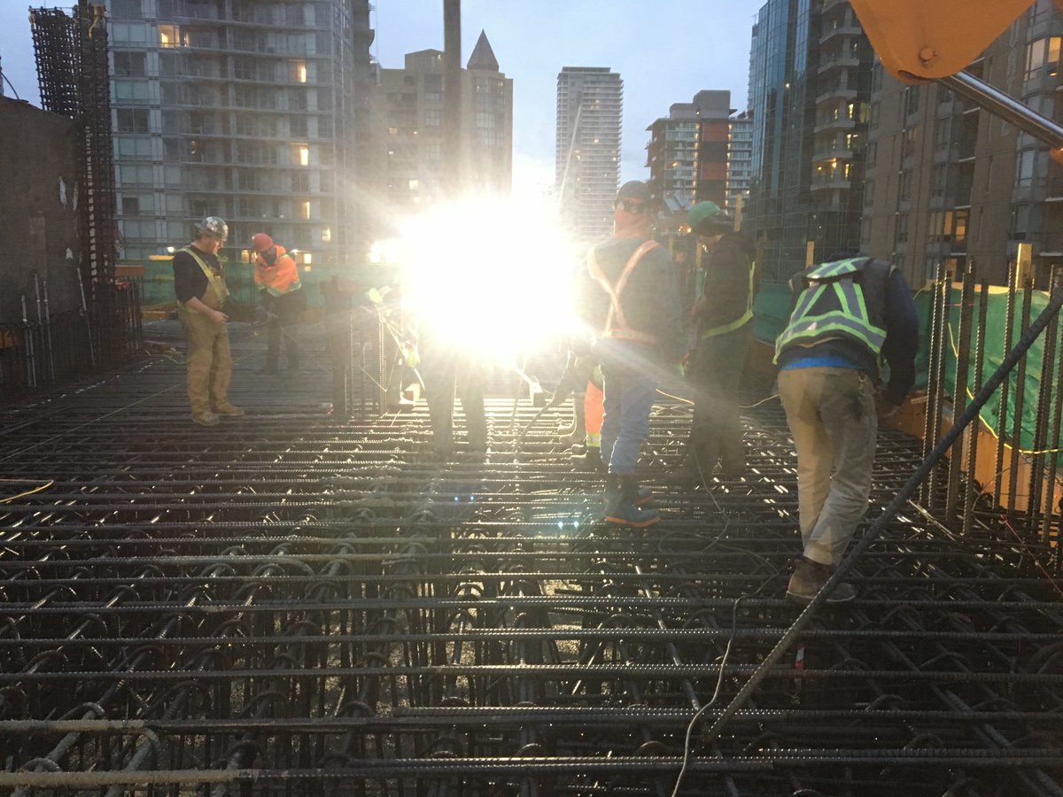 TheQuorumGroup's tweet photo. A beautiful early morning sunrise at Burrard Place while our Quorum team is already hard at work prepping for the day in advance. #quorumgroup #jimpattisongroup #magnumprojects #relianceproperties #concreteforming #construction #enhancingskylines #vancouver https://t.co/5qSPkzvEQm