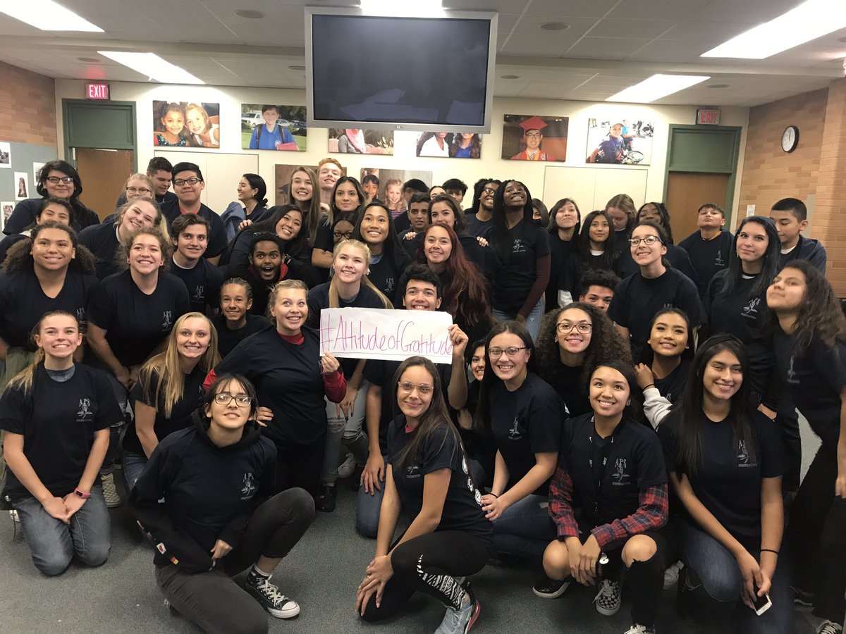 gatewayolys's tweet photo. #attitudeofgratitude #unitythroughcommunity #weareAPS https://t.co/mO37GXZbR1