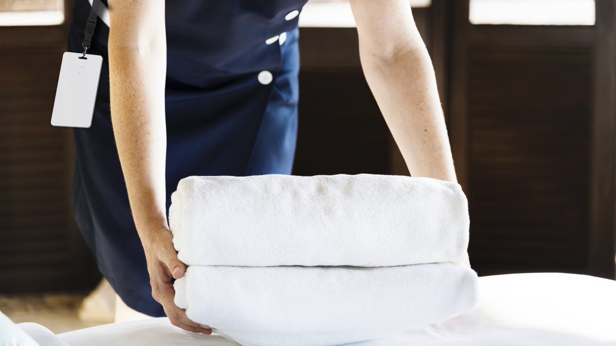 kontakt_io's tweet image. Unlock #MaidsMonitoring and #safety with a familiar form factor. #CardTag #IoT #Beacons #BluetoothTags #PanicButtons #SecurityInHotels hubs.ly/H0fx-qR0