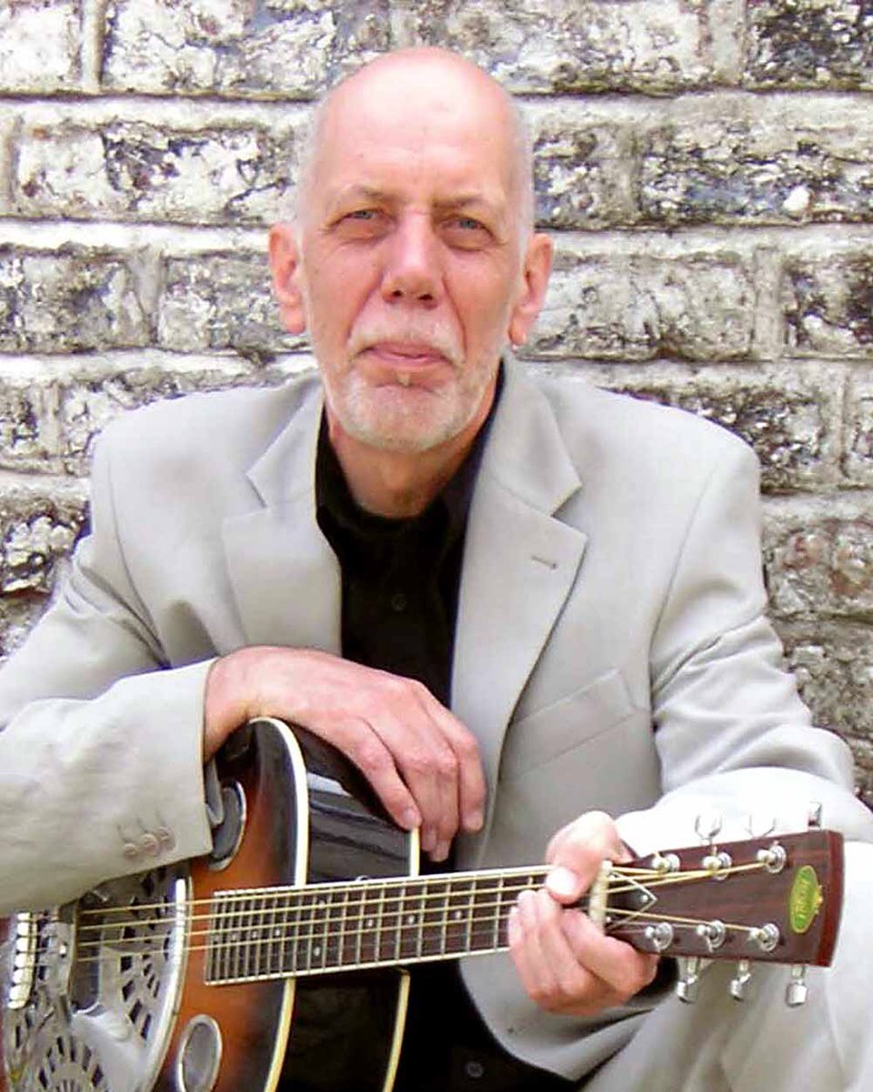 espofootball's tweet photo. #BTD Nov17,1947 #RodClements guitarist, singer, songwriter formed the folk group #Lindisfarne 1972 UK #3 single "Lady Eleanor", 1978 US #33 single "Run For Home" #HBday @rod_clements https://t.co/S7VljsgEBW