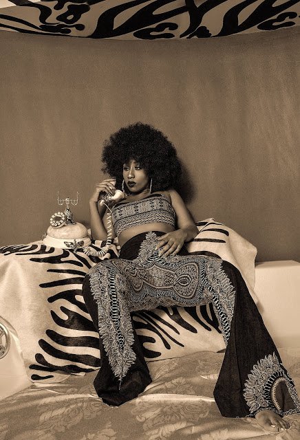 ChiBangerz's tweet photo. VICTORIA KIMANI NEW #AFROPOP VIDEO “NOT FOR SALE” https://t.co/A1xlhM6hEl @victoriakimani @victoriakimani2 #africanmusic #afrotrap #Afropolitan #afropop #alternativeRnB #calypso #RNB #raggae #lahiphop #chicagohiphop https://t.co/a6DcDk64Pu