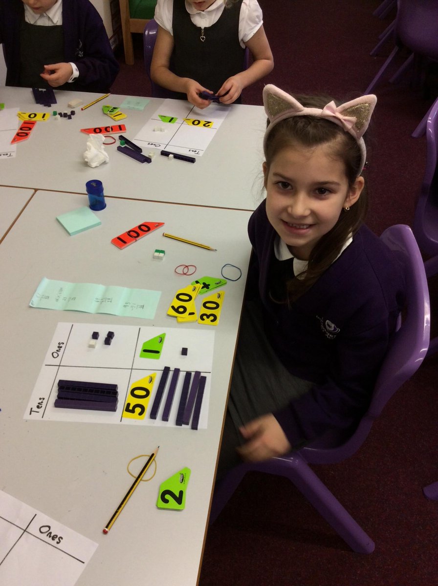 DanesInfAcad's tweet photo. Lapland class are mathematicians #columnaddition #columnsubtraction https://t.co/GA9P1vJ8yh