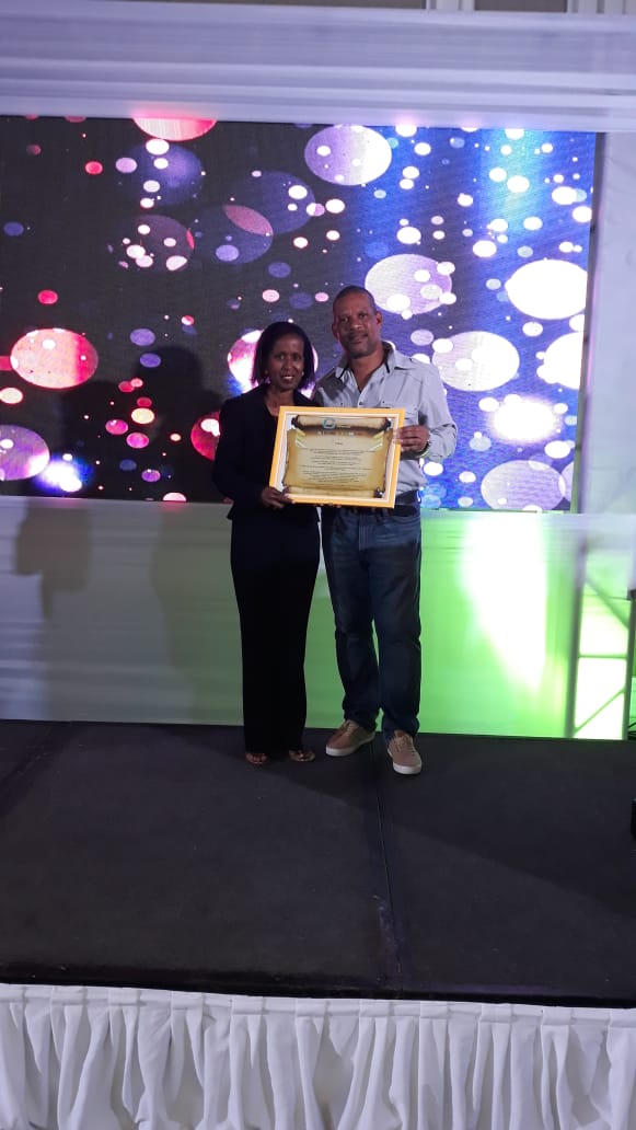 CMFA_Sec's tweet photo. Sending a special Thank You to @WinsomeL1 for your work to ensure the success of the Taking Microfinance to the Next Level Forum 7. 

#caribbean
#Microfinance 
#FinancialInclusion https://t.co/UUmmRAtzB2