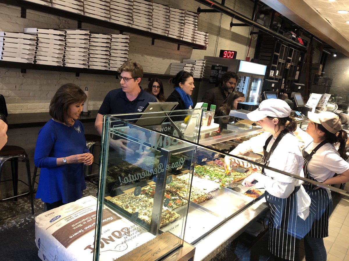 LindaYuChicago's tweet photo. Our pizza tour continues: now we are at @BonciUsa in the West Loop with @stevedolinsky for an upcoming @Suntimes story! #chicagopizza https://t.co/Fq2bswu9og