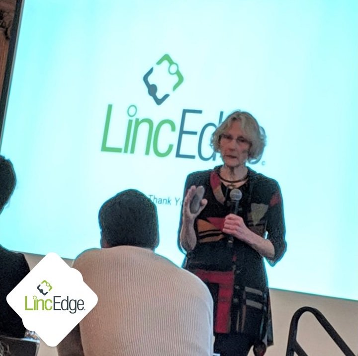 LincEdge's tweet photo. Another session of "Pitch for the Purse" @fwecanada happened today and LincEdge was very well represented! Marilyn Sanford, our CEO, presented live 5-minute courses! It was a pleasure to be among the 10 semi-finals. #pitchforthepurse #lincedge https://t.co/4CqBhZtK7J