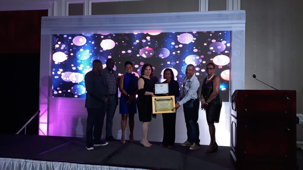 CMFA_Sec's tweet photo. Sending a special Thank You to @WinsomeL1 for your work to ensure the success of the Taking Microfinance to the Next Level Forum 7. 

#caribbean
#Microfinance 
#FinancialInclusion https://t.co/UUmmRAtzB2
