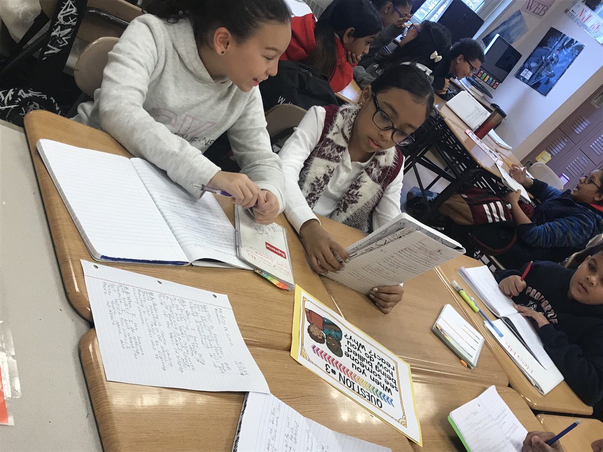 HAvagnano's tweet photo. Gallery walking into a no Bully zone!!! @MS137Heroes #Healthclassmatters #nycPE #NoBullyZone #NomoreViolence https://t.co/4bmnOPbRs1
