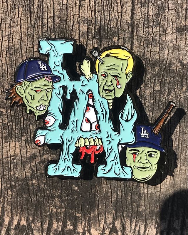 TO LIVE AND DIE A LA DODGER pin from @pinswithattitudes 🔵🌴 LET'S GO DODGERS!

Available to purchase through their link in bio! We'll get them next season... ift.tt/2Q3GGE0