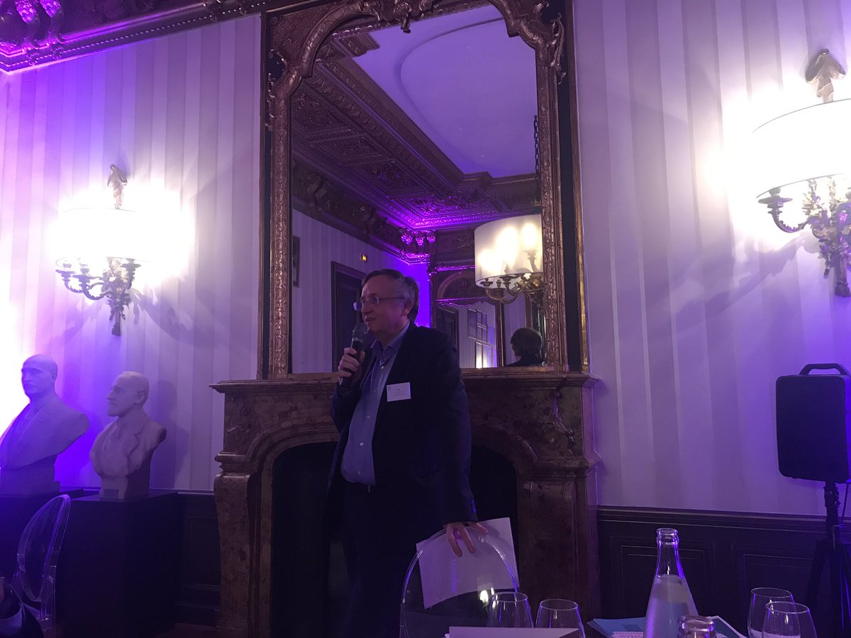 AdelinePette's tweet photo. Intervention de Yves Poulane, directeur Telecom Paris Tech : « comment sourcer, attirer, retenir et former les talents ?@ #AgoraData https://t.co/cymyqO7XjL