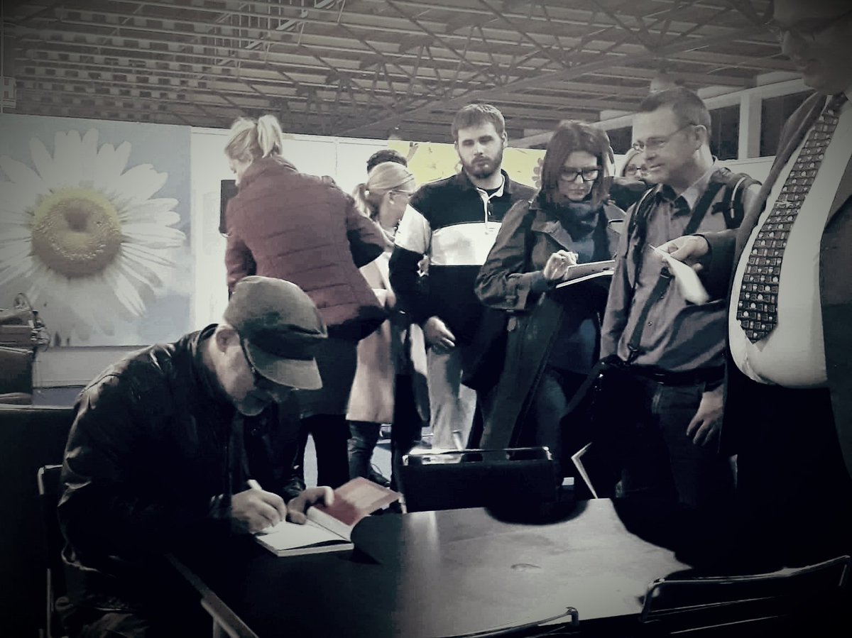 Promocija putopisa Olega Maštruka bila je pravi hit na #interliber2018 
#fokusnahit #OlegMaštruko