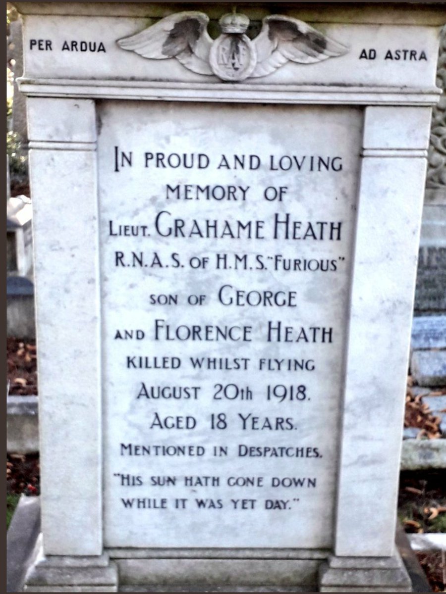 InscriptionsWw1's tweet photo. "HIS SUN HATH GONE DOWN WHILE IT WAS YET DAY"
Lieutenant Grahame Heath
Killed whilst flying 20 August 1918
Aged 18
#HMSFurious #RAF
#BrandwoodEndCemetery #Birmingham
#WW1 #LestWeForget
(photo via Moseley Society: https://t.co/xwIBWwjgy8)
@LivesOfWW1 record https://t.co/yQL7TBoNQD https://t.co/vc4feuc6wf