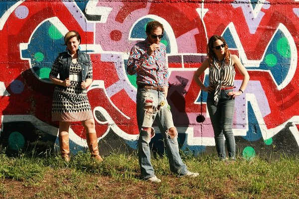 SMSNEWSOFFICIAL's tweet photo. #Statale66, la band di @stracultrai2  pubblica “Rock-a-my-head!”: il nuovo disco uscirà il 16 novembre https://t.co/bA4SShOihD … … https://t.co/LzSYMHjrx7