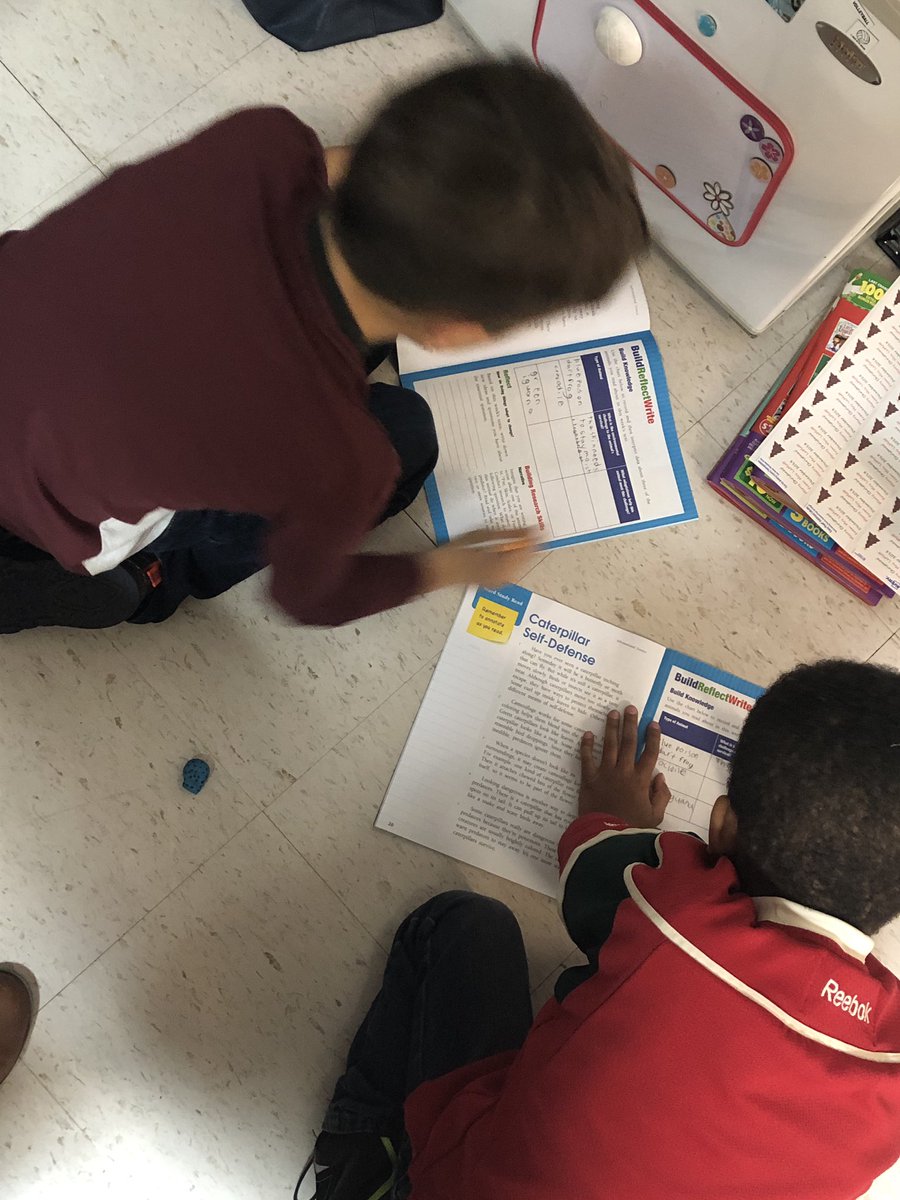 MrsLaMottGrade3's tweet photo. Working on PROVING our answers with details from the story! 🙌🏻 #hlwwlakers #hlww #3rdgrade #benchmarkadvance #provingouranswers #lookbackinthestory #partnerwork https://t.co/SWcFyjlZVU