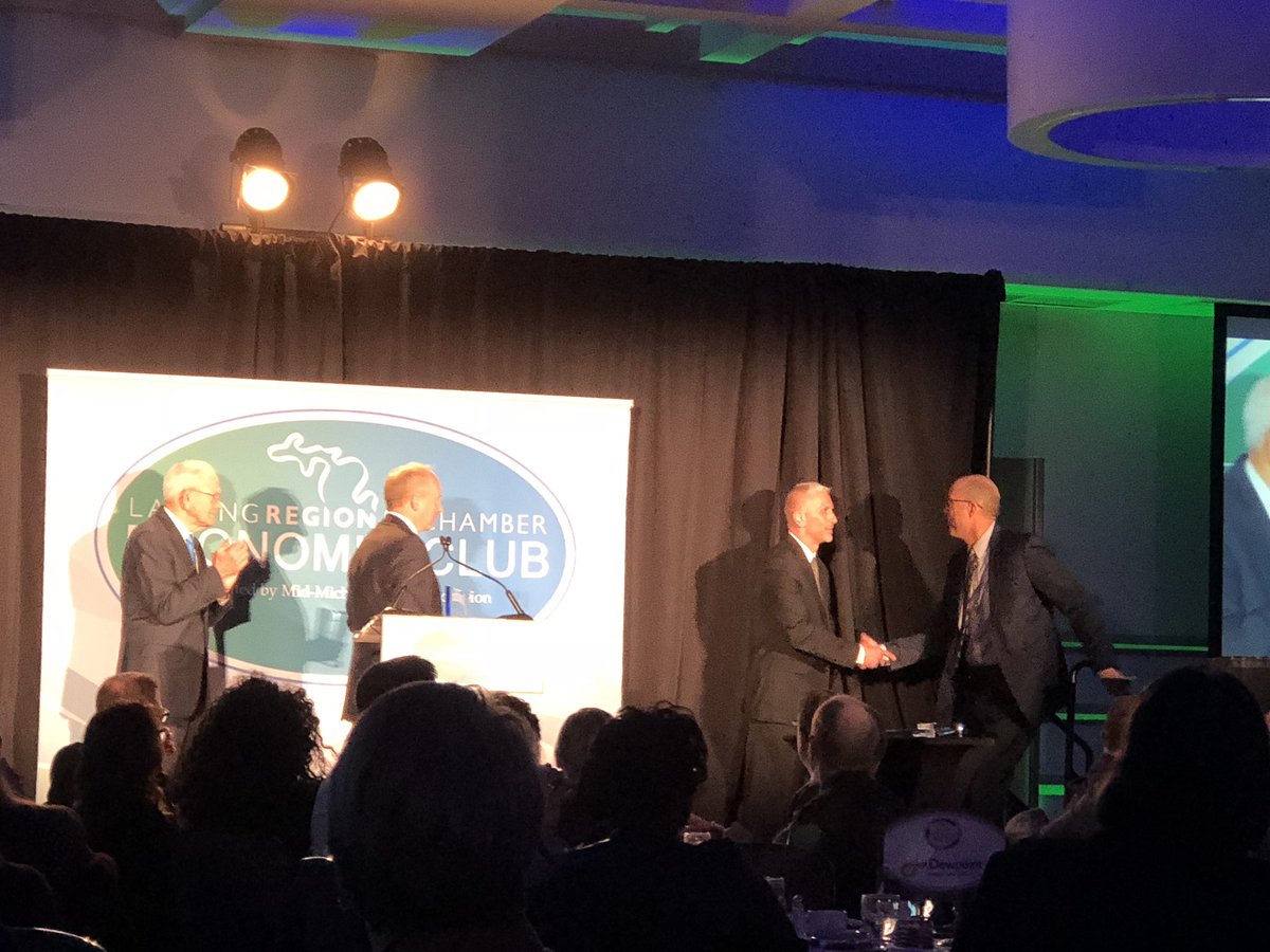 CZarkovich2's tweet photo. Congratulations to @justasknet @AutoOwnersIns @Cinnaire & Harbor Bay Real Estate on receiving the @LansingChamber #CORG2018 Award.Thank you for your investment in new developments, technologies, and people in Lansing. #900newjobs #ELbuildout #repurposingbuildings #growth #change https://t.co/DfDE2Ez1oP
