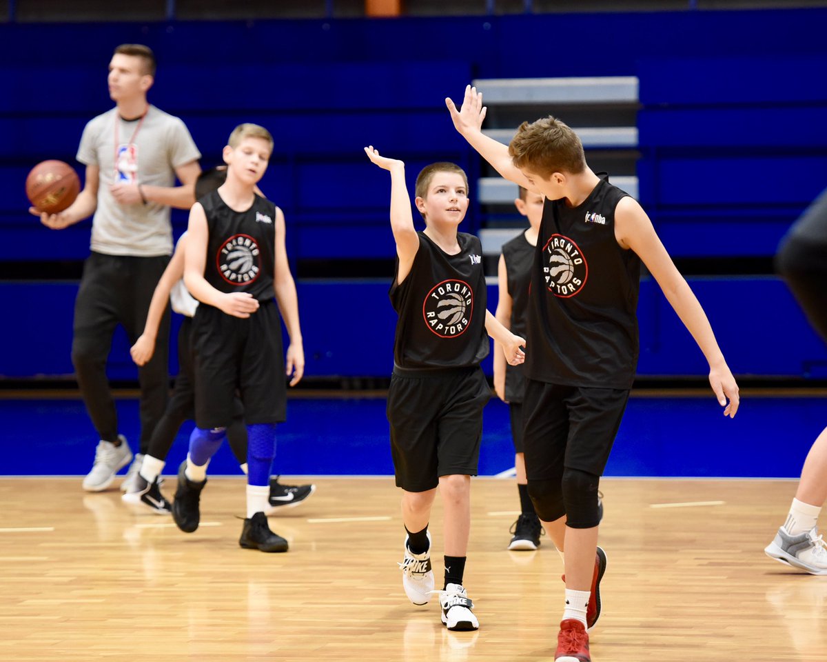 JrNBASlovenia's tweet photo. Spodaj si lahko ogledate utrinke s tretjega turnirja vzhodne konference. Na vzhodu(Domžale) bo že to nedeljo na sporedu še zadnji turnir regularnega dela Jr. NBA Slovenia. Pridite navijat za svojo NBA ekipo v športno dvorano Domžale in jim pomagajte do uvrstitve v končnico!!!!🏀 https://t.co/MCJ3kJqzL3