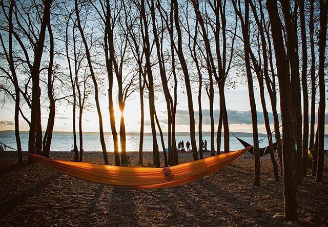 OutGearRec's tweet image. Beautiful view at Golden Gardens Park in Seattle! Hammocks and Parks go together like butter and toast 😊  #hammocklife picture: @nieri_photography