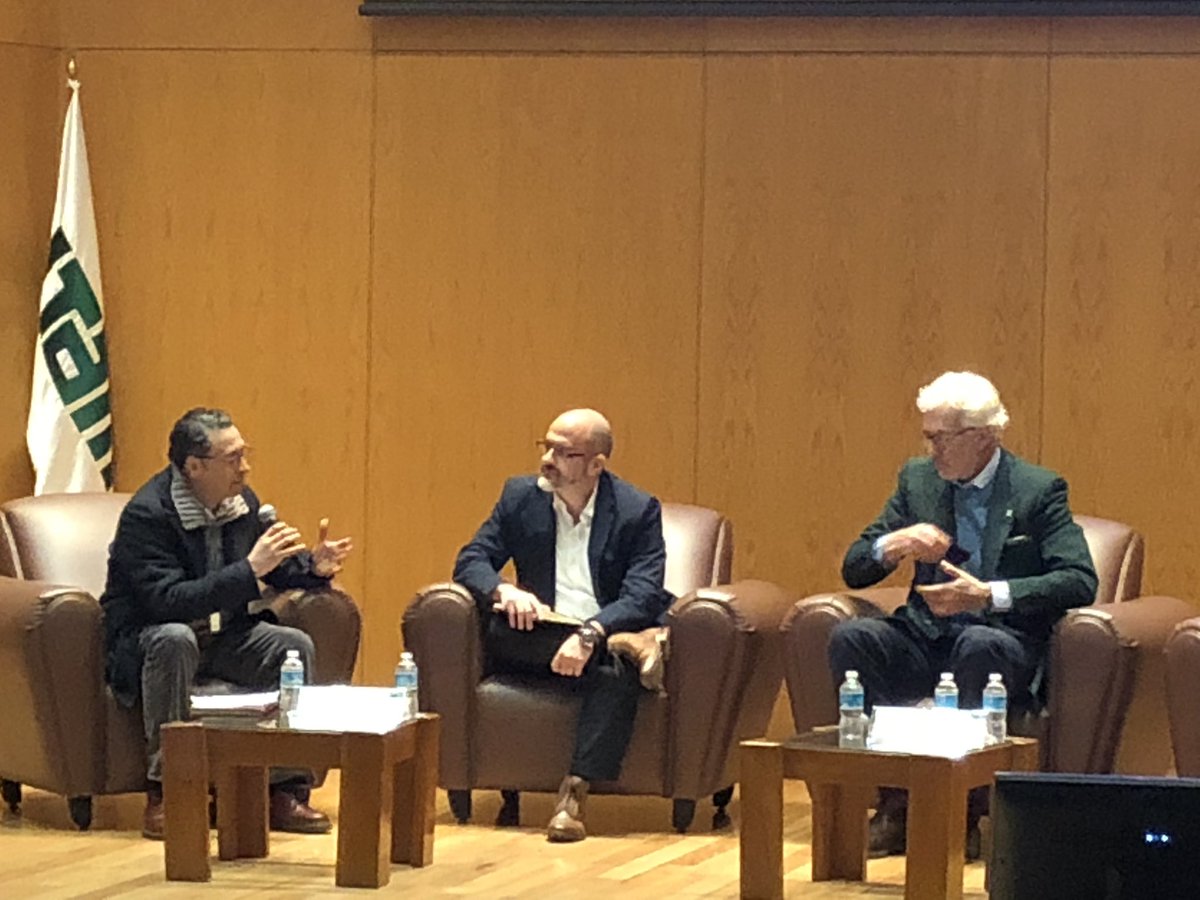 usem's tweet photo. Panel: Liderazgo para la conciencia ciudadana. 
Burghard Petersen, EarthX, Director de estrategia y Max Kaiser, ONU, Asesor en temas de combate a la corrupción y compras gubernamentales. 
#CompromisoSocialITAM @ITAM_mx @ExITAM https://t.co/xc2Tbot4Aq
