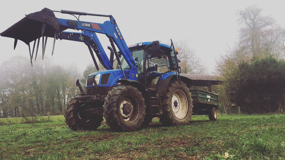 AdamJC820's tweet photo. #newholland #frasertrailers #britishfarming https://t.co/Ffmt5u1iVw