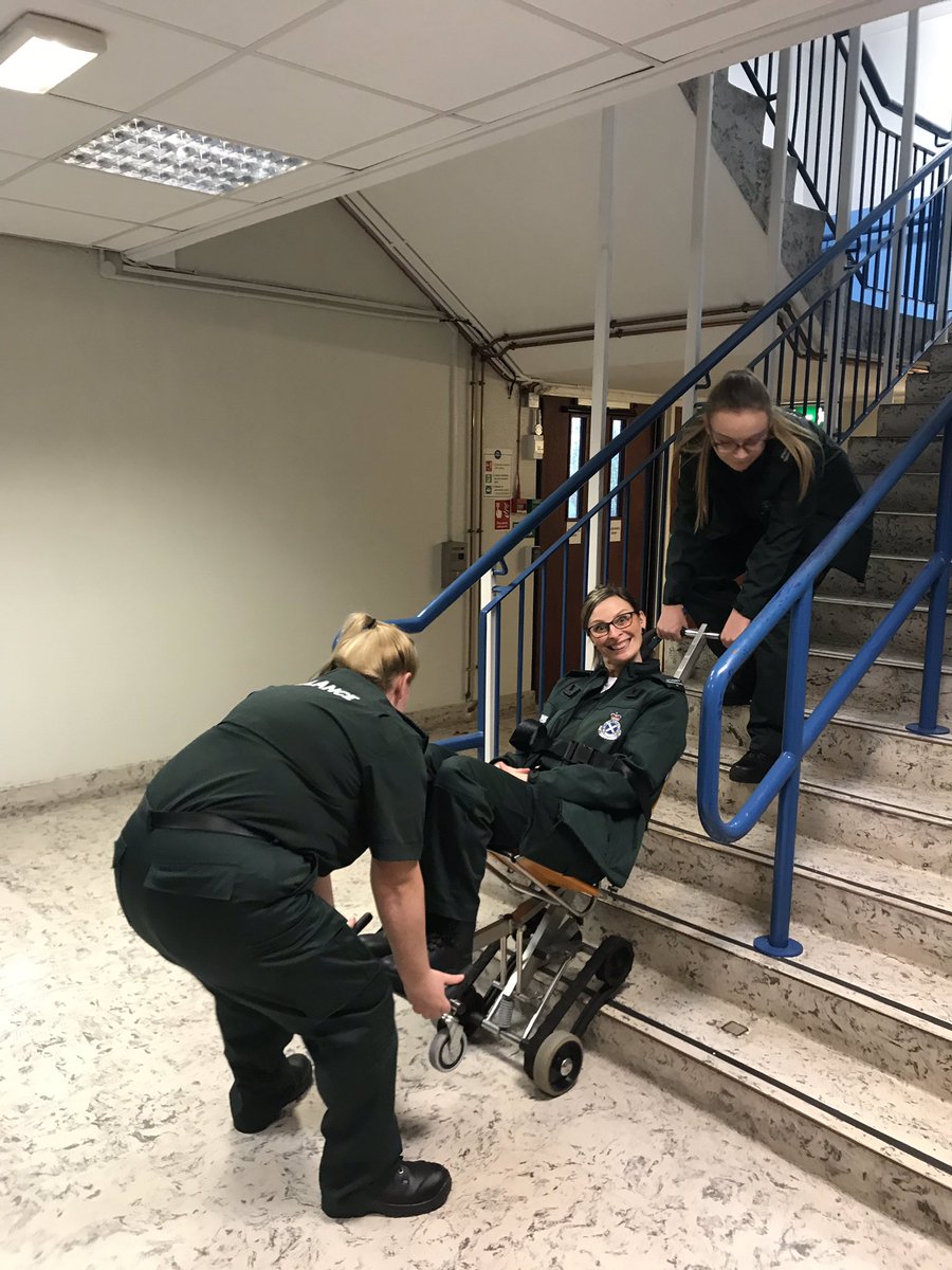 SASEPDDWest's tweet photo. New @Scotambservice student technician staff taking part in their manual handling training and induction this week @UniWestScotland @UWSHamilton best of luck #WTECH0318 #bariatrics #acr #evacmat https://t.co/wjarnidEnW