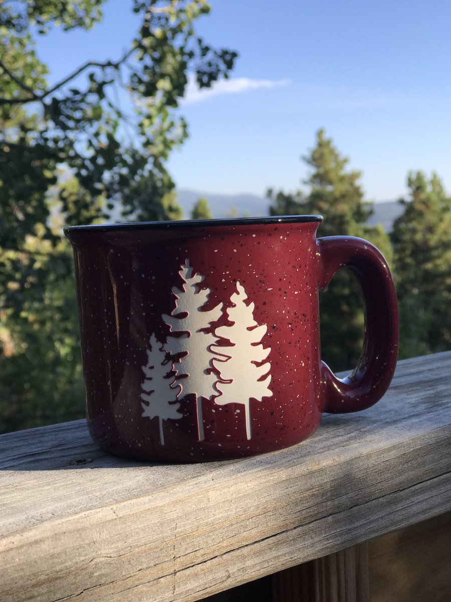 One day snow, next day sunshine ☀️. No matter the weather, cozying up with a cup of tea in the morning is always a good idea #Pekoe #boulder #Colorado #local #tea #chai #green