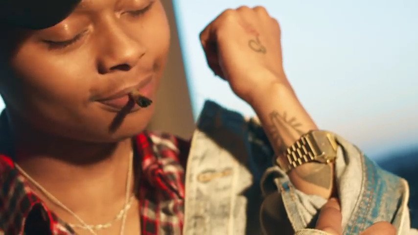 BantuMaarman's tweet photo. #BoyDoingThings 'Smokin on Tangerine' @reece_youngking @TWCTheGov2 https://t.co/LHQaDdH11O