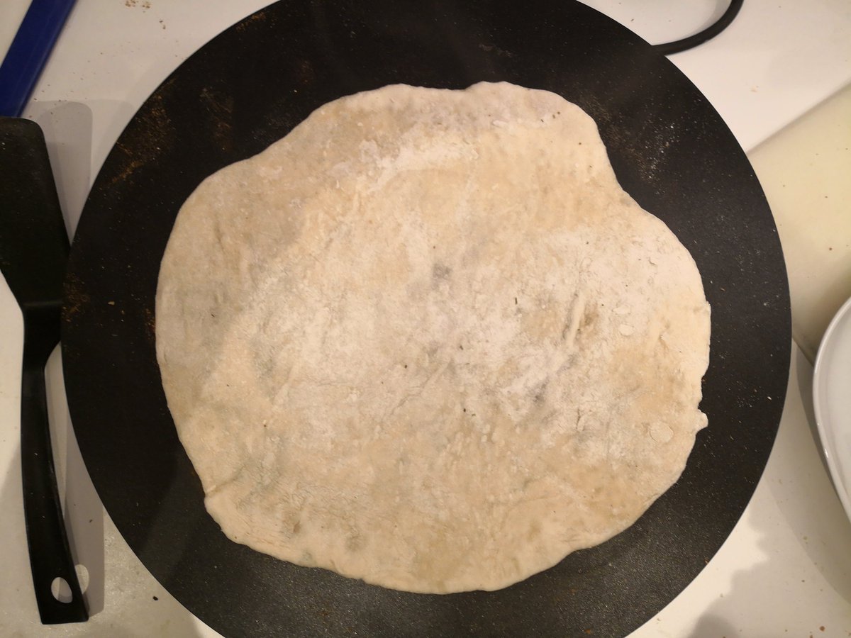vindener's tweet photo. Baking Gahkku #tranekvitring #tverrfagligundervisning #demokratiogmedborgerskap #samene https://t.co/kaPPz7J1P8