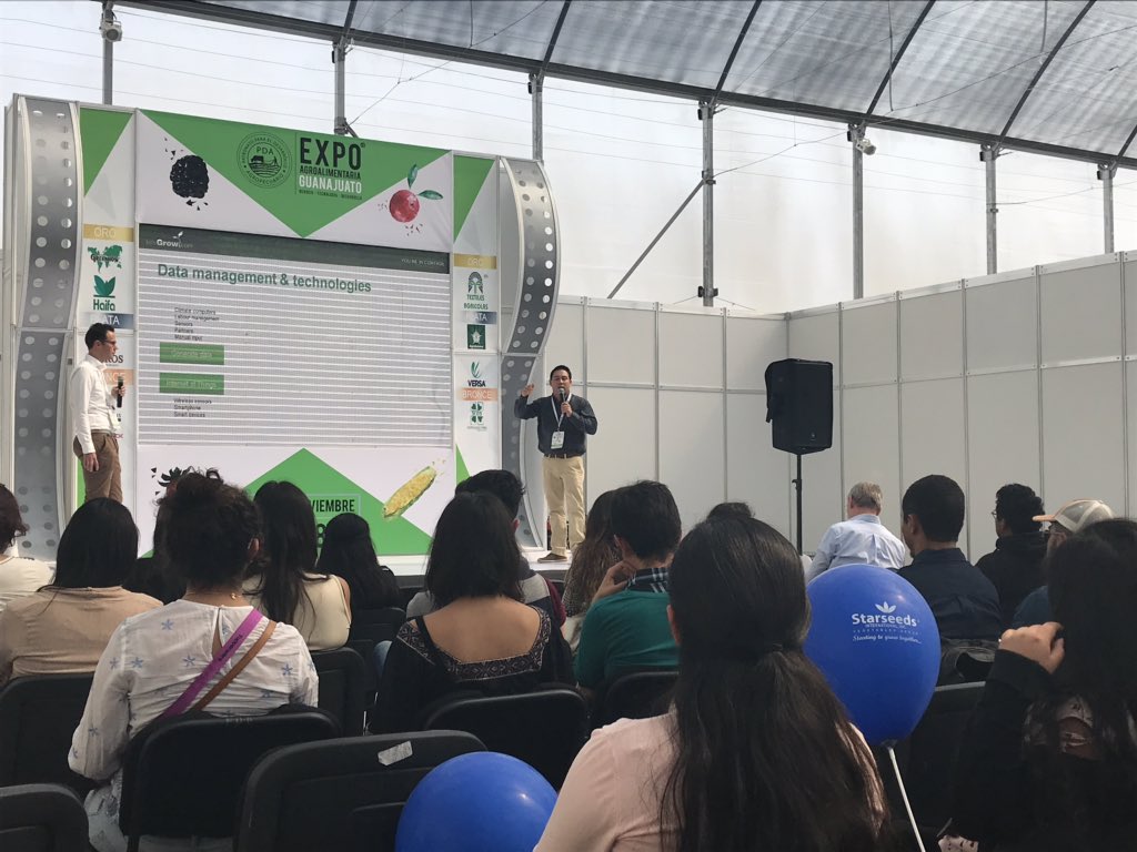 Third presentation of our seminar by Peter Hendriks (<a href="/LetsGrowNews/">LetsGrow.com</a>) and Iñigo Ochoa (<a href="/hoogendoornmx/">Hoogendoorn Latin America</a>) at Expo AgroAlimentaria. Meet the Dutch 🇳🇱 (32 stands) Irapuato, Mexico 🇲🇽#DelSurcoalPlato <a href="/NLinMexico/">Embajada Países Bajos MX 🇳🇱🇲🇽</a> <a href="/expoagro_gto/">Expo AgroAlimentaria Guanajuato</a> <a href="/AgroBericht/">AgroberichtenBuitenland</a> <a href="/AMHPAC_Oficial/">@AMHPAC_Oficial</a>