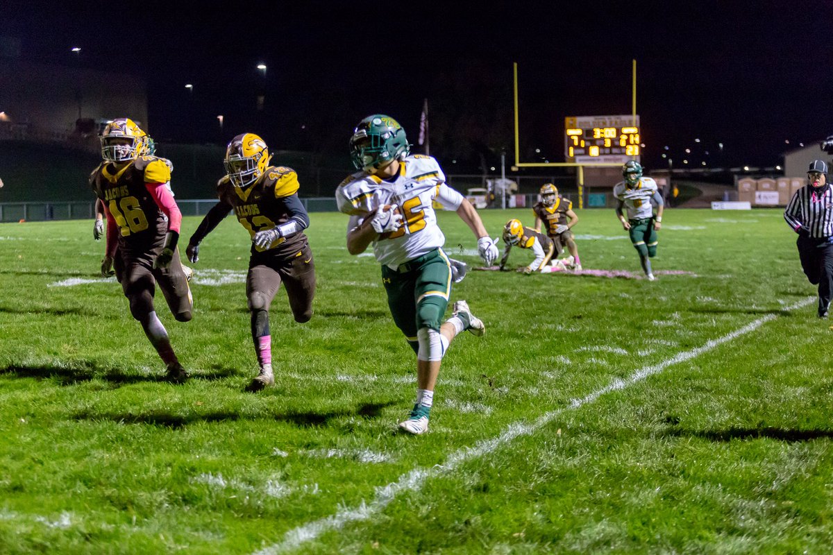 rana_jacob's tweet photo. Senior Season⚡️👀 https://t.co/K59NOyr2CC https://t.co/cFGTyVKyti