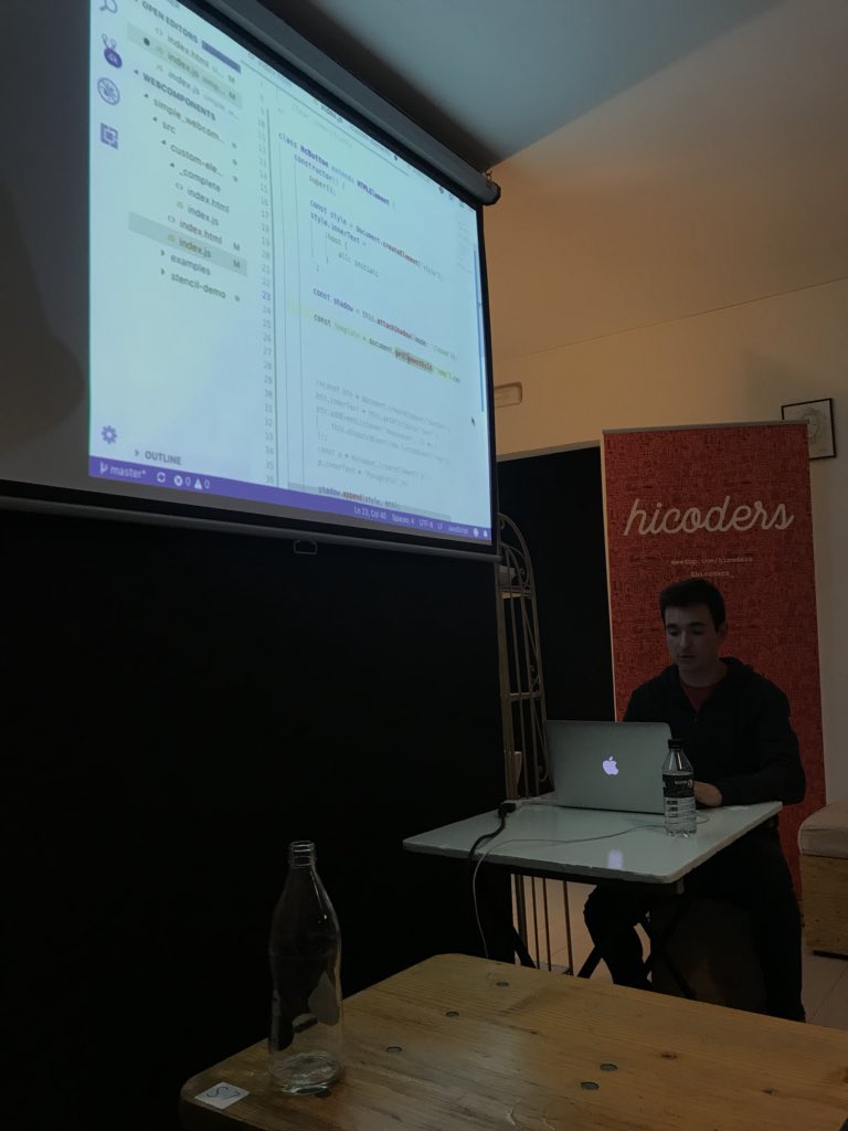 hicoders_'s tweet image. Ojo! Tenemos las fotos del pasado #meetup en #castelldefels. Genial charla sobre #webcomponents y mejor #networking con cervecita gratis cortesía de @estrellagalicia. No te pierdas el próximo evento en @MasmasCDF.  🤓💡🚀