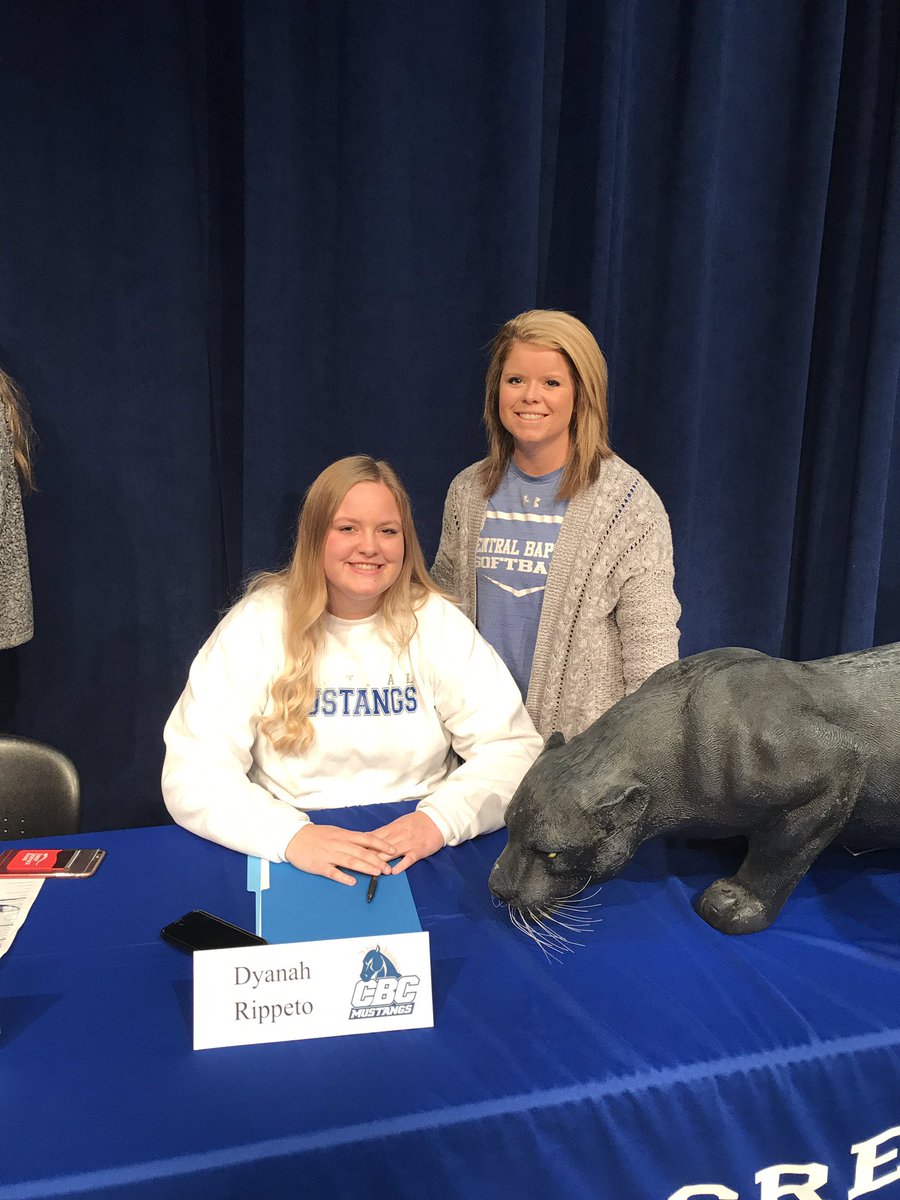 dyanahrippeto's tweet photo. It’s officially official #GoMustangs #CBCbound 💙 https://t.co/knkGG97XCv