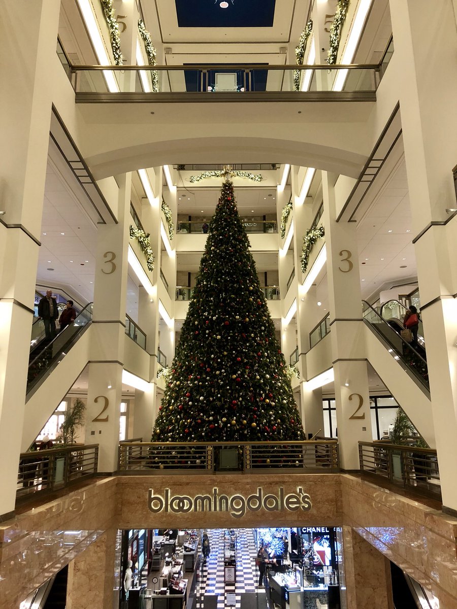 OTPExplore's tweet image. It’s beginning to look a lot like Xmas 👀 @Bloomingdales