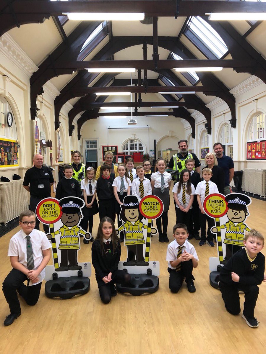 School_RdSafety's tweet photo. #RoadMarkings outside #Schools are there for a reason. To #KeepChildrenSafe simple as. If you #ParkonZigZags or #Yellowlines you are blocking the vision for pedestrians #CrossingTheRoad and for approaching vehicles #ParkSafe #CautionChildren #Roadsafety https://t.co/3cZ7ivnbSF