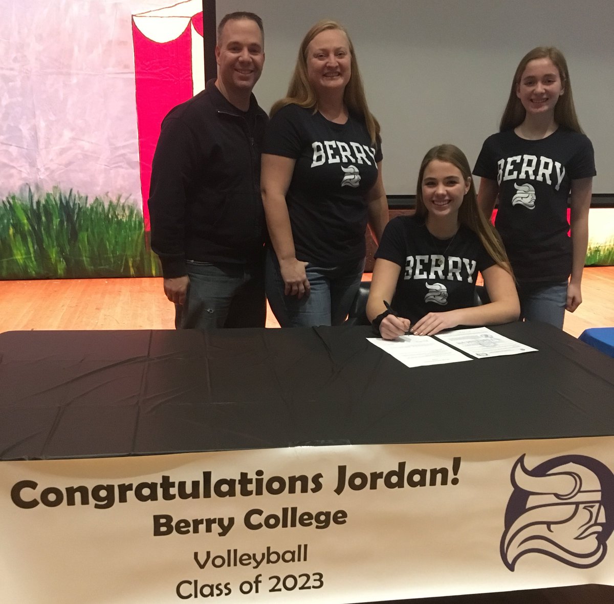 ptsa_hhs's tweet image. Congratulations to Jordan Skief who participated in yesterday&apos;s Signing Day at Hickory and committed to Berry College for Volleyball! #SpikeOn #VolleyballCommit