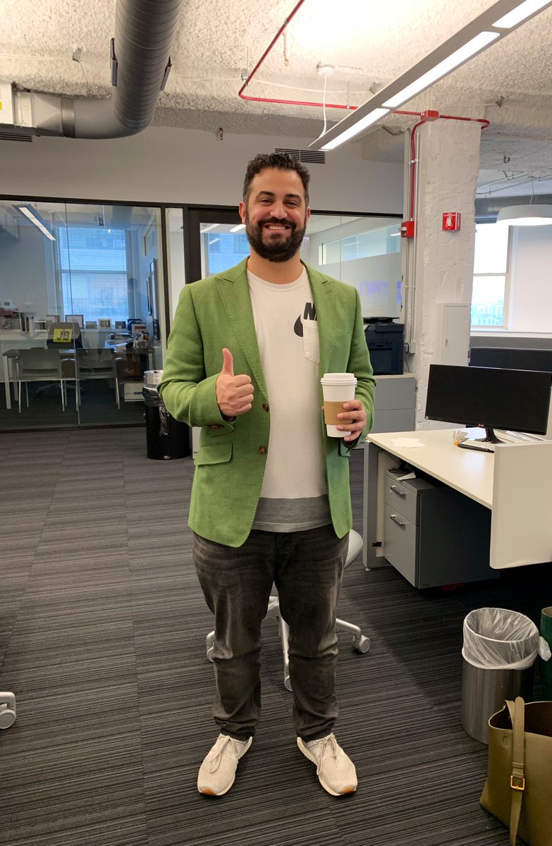 lindsayknight's tweet photo. You know your @ChicagoVentures Founder Matchmaking experiment is working when one founder literally gives another the clothes off of his back. @BookCameo’s @Mr3ONE2 looks 🔥 in @MacMiaStyle’s Jason Smith’s jacket. #VCvalueadd😂 https://t.co/htvbs8oT1V