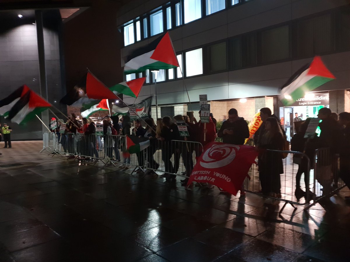 Air3News's tweet photo. We're back with coverage of both an evening with a Israeli diplomat as well as a lecture by @LukeGrahamMP. @Air3Radio @brignewspaper @stirlingunicon @SspStirling #Brexit #Israel #Palestine #BackonTwitter https://t.co/Hmnb9textU