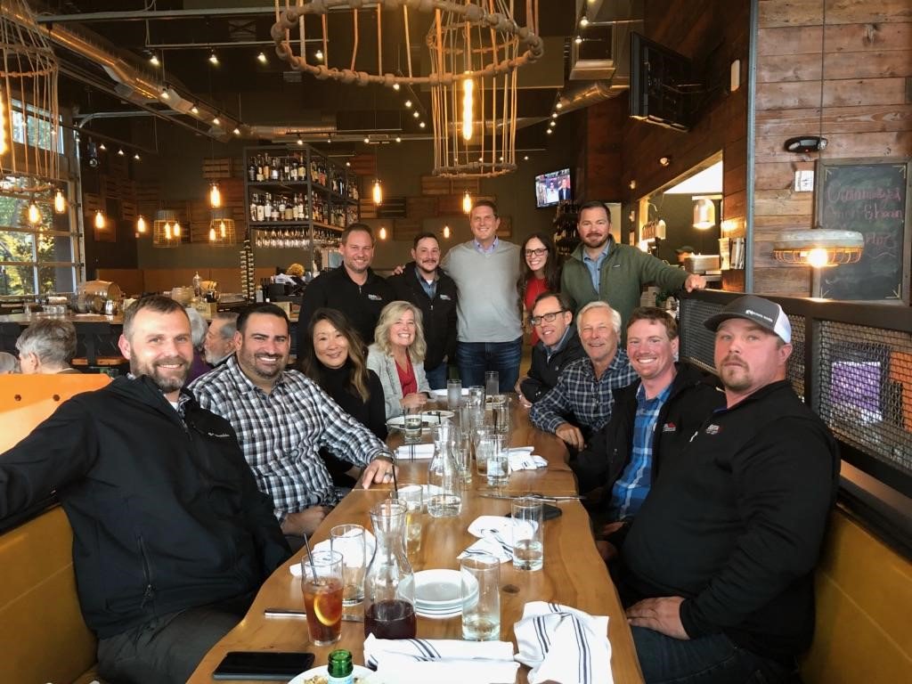 VLMKdesign's tweet photo. Industrial Property Trust (IPT), KG Investments, VLMK Engineers, and Sierra Construction got together to celebrate the completion of the IPT Distribution Center located in Tualatin, OR. #Industrial  #StructuralEngineering #CivilEngineering #Tualatin https://t.co/KzkPB2YoPu