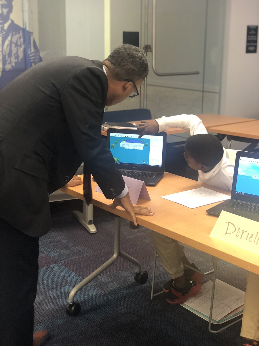 CM_McDuffie's tweet photo. Councilmember McDuffie visited the Project-Based Instruction class sponsored by GWTeach at McKinley Middle School. Students were tasked with designing concepts for community centers. https://t.co/CCuMIx95kP