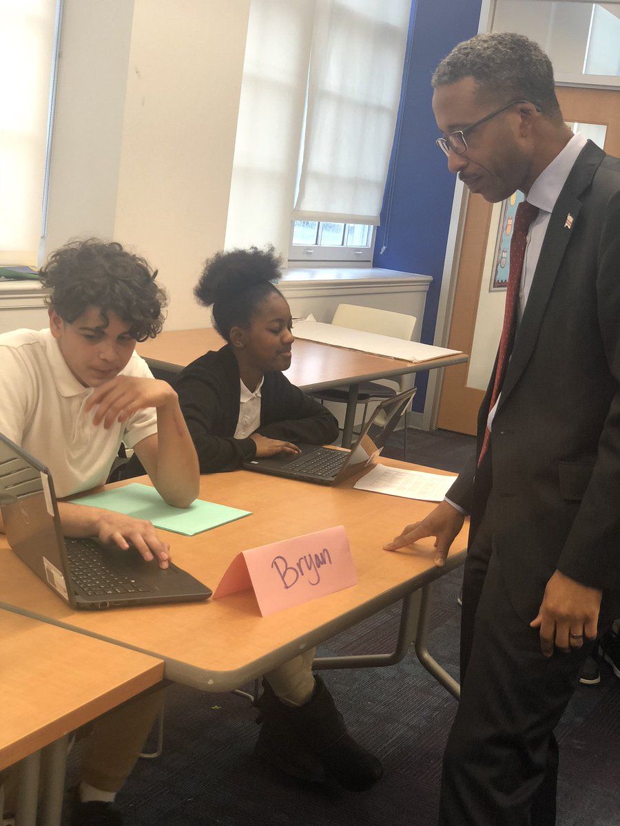 CM_McDuffie's tweet photo. Councilmember McDuffie visited the Project-Based Instruction class sponsored by GWTeach at McKinley Middle School. Students were tasked with designing concepts for community centers. https://t.co/CCuMIx95kP