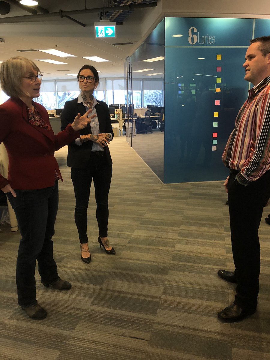 PattyHajdu's tweet photo. Rencontre avec des employés de @ShawInfo pour conclure ma journée. Notre gouvernement continuera de se battre pour l’équité au travail. Des normes du travail modernisées protégeront les travailleurs et garantiront à chaque personne une #JusteChance de réussir. https://t.co/GjMWfSVb9t