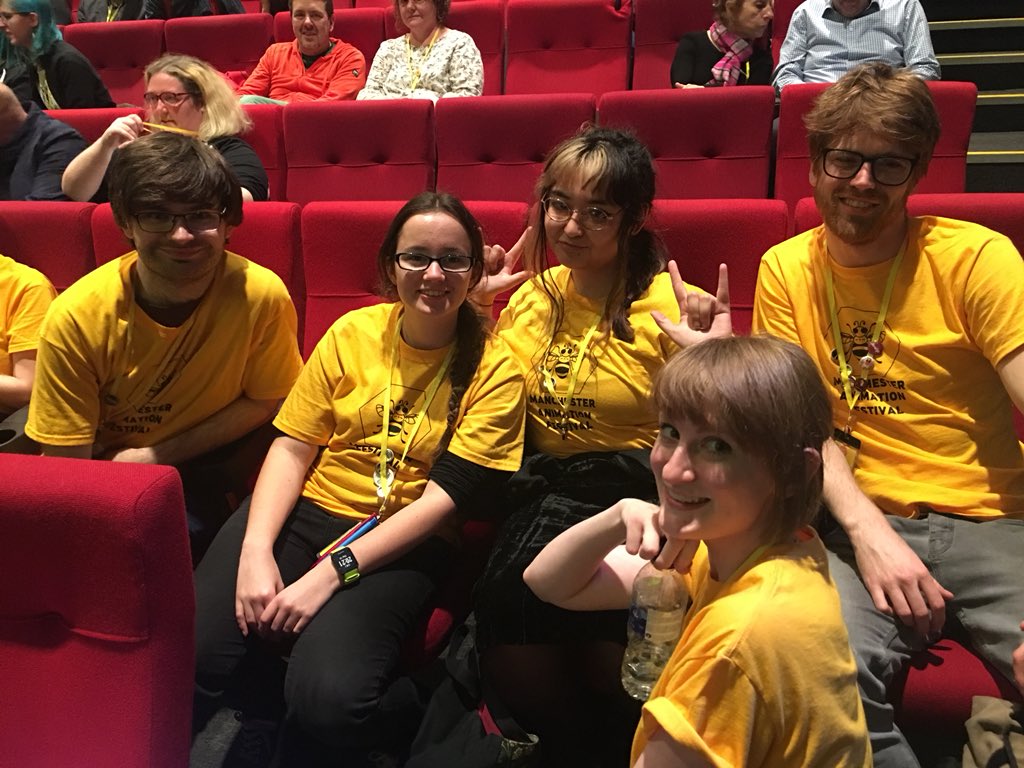 Bunch of #yellowshirts ready for the awards ceremony!! Thanks to @BarryPurves for the photo ;D 

#MAF2018 @mcranimation