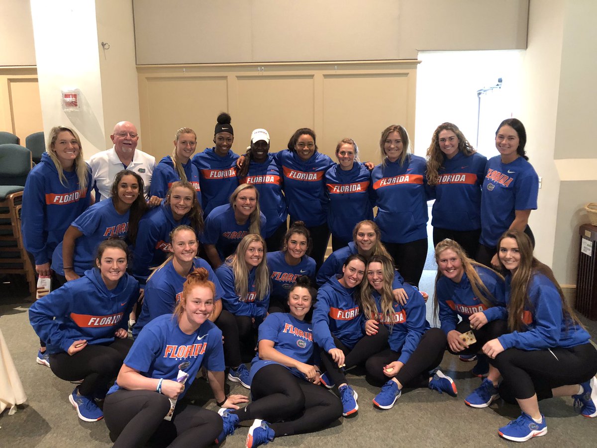GatorsSB's tweet photo. Thanks to @TrinityGNV for letting us help today prepare Thanksgiving baskets for families in need #GoodwillGators π https://t.co/i36nIjhMWv
