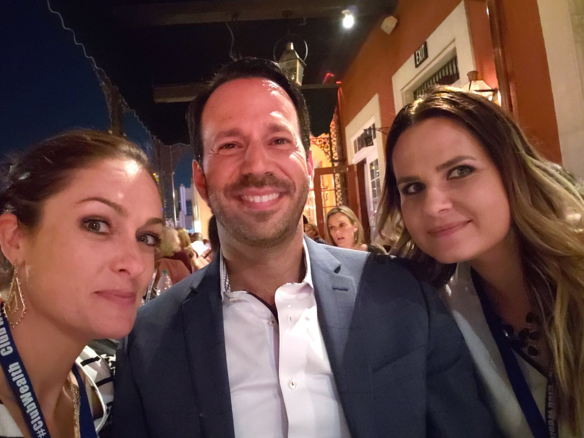 ManholdG's tweet photo. Great week learning & growing #bsm2018 #clubwealth #disney #disneyland #savannahmanholdrealtor #realestate #exprealty #buyselltexas #buysellhouston #montgomerycountyrealestate #girlboss #learninggrowing #houseforsale #realestateinvesting #realestatemarketing #california #anaheim https://t.co/UyzYwFGWnl