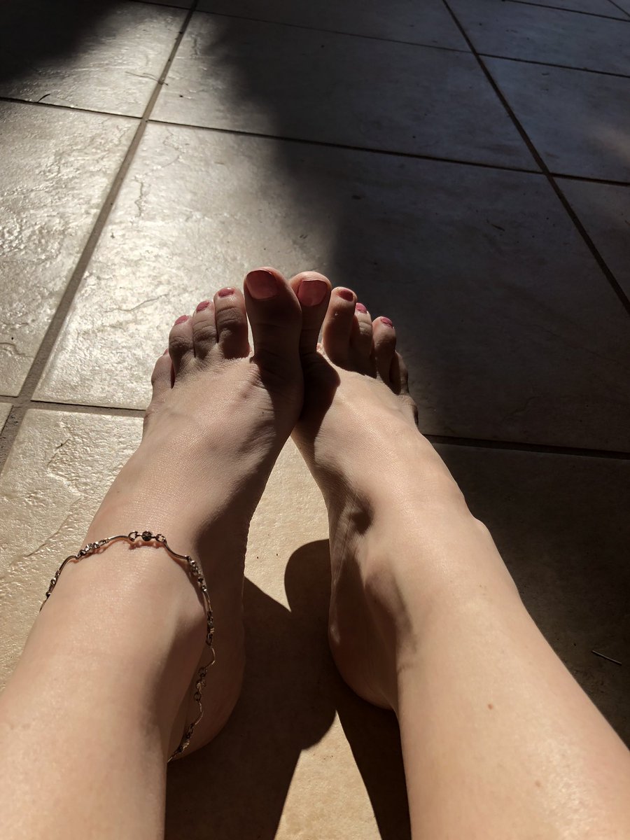 dirtytoes tweet media