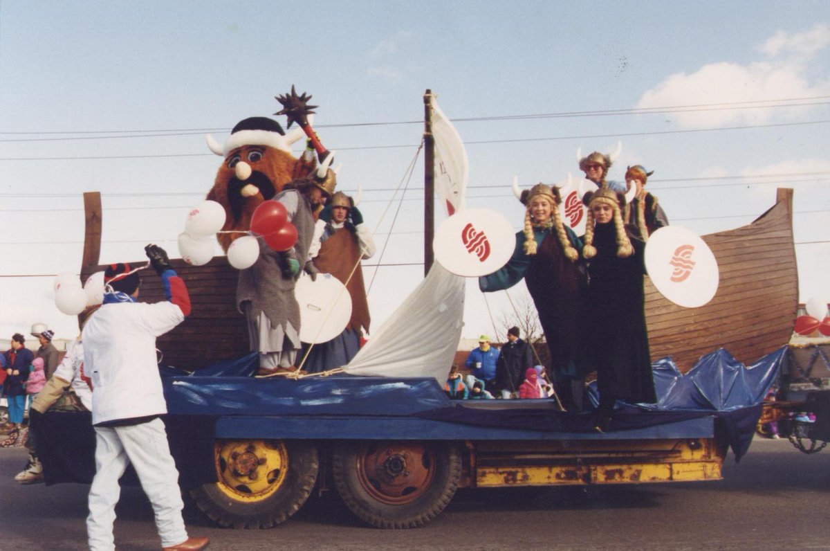 SLC_Alumni's tweet photo. The SLC float, circa #1990something, is today's #ThrowbackThursday. Do you know when it was taken? #RememberWhen #ProudtobeSLC #SLC_Archives #SLC_Alumni #TBT @whatsinsideslc https://t.co/zBOZUCCZu5